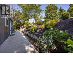 16 SNIDER Crescent - 32