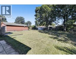 18 TWEEDSMUIR Avenue - 22