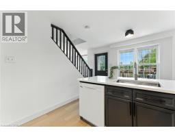 246 DARTMOOR Crescent - 9