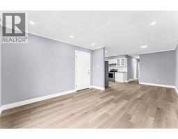 119 NICKOLAS Crescent - 11