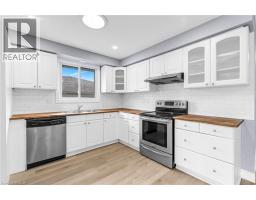 119 NICKOLAS Crescent - 13