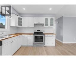 119 NICKOLAS Crescent - 14