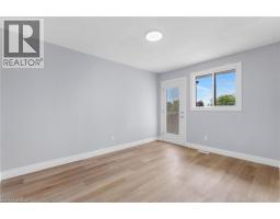 119 NICKOLAS Crescent - 17