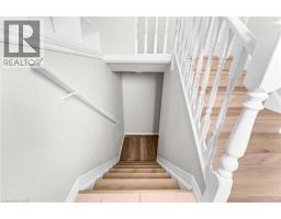 119 NICKOLAS Crescent - 24