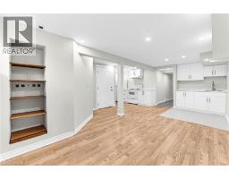 119 NICKOLAS Crescent - 26