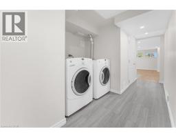 119 NICKOLAS Crescent - 37