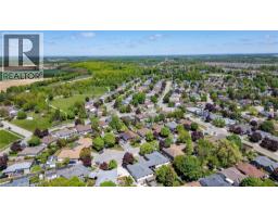 119 NICKOLAS Crescent - 49
