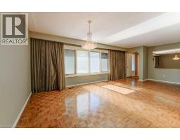 12 OLD YORK Crescent - 12
