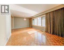 12 OLD YORK Crescent - 14