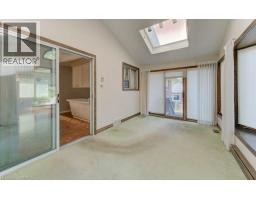 12 OLD YORK Crescent - 34