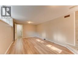 12 OLD YORK Crescent - 45