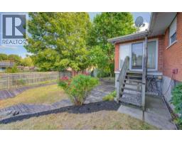 12 OLD YORK Crescent - 50