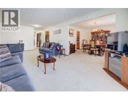 42 RUFFIAN Road - 19