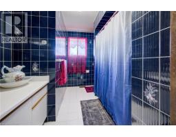 42 RUFFIAN Road - 24