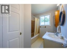 99 WELLINGTON Street - 10