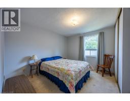 99 WELLINGTON Street - 11