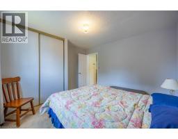 99 WELLINGTON Street - 12