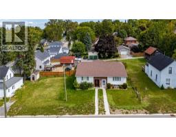 99 WELLINGTON Street - 23