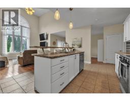 10 WESTVIEW Court - 12