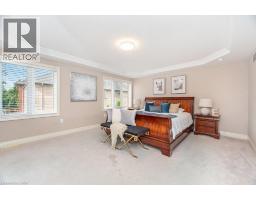9 LORUPE Court - 19