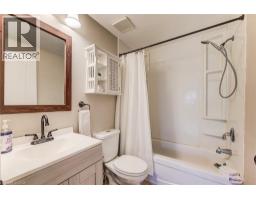 48 ALBERT Street E - 21