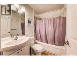 165 GREEN VALLEY Drive UnitNo. 16 - 14