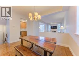 579 COMMONWEALTH Crescent - 11