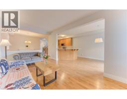 579 COMMONWEALTH Crescent - 14