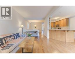 579 COMMONWEALTH Crescent - 15