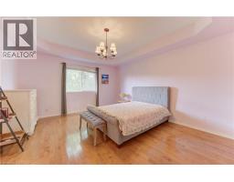 579 COMMONWEALTH Crescent - 24