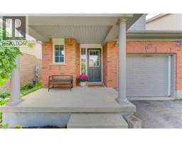 579 COMMONWEALTH Crescent - 4