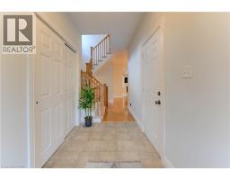 579 COMMONWEALTH Crescent - 6