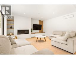387 MELANIE Crescent - 16