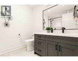 387 MELANIE Crescent - 25