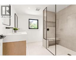 387 MELANIE Crescent - 32