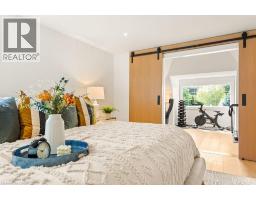 387 MELANIE Crescent - 34