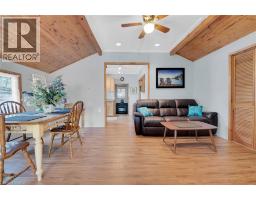 17 MAPLE Lane - 5