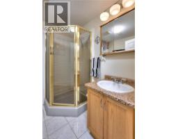 6 HEATHERWOOD Place - 34