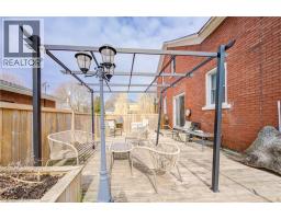 137 WELLINGTON Street - 32