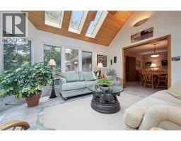 46 LARKSPUR Crescent - 17