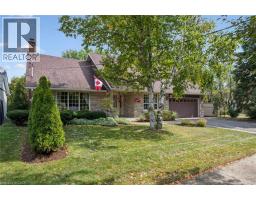 46 LARKSPUR Crescent - 2