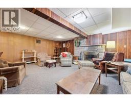46 LARKSPUR Crescent - 34