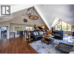 15 JAYLIN Crescent - 11