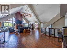 15 JAYLIN Crescent - 15