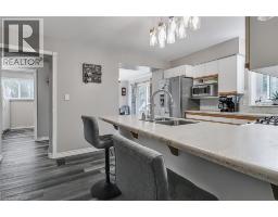 36 JOHN Street W - 11