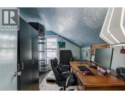 36 JOHN Street W - 23