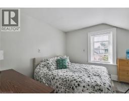36 JOHN Street W - 25