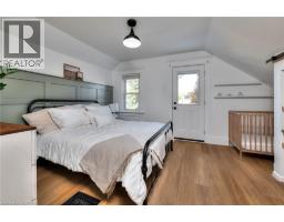 33 BLOOMINGDALE Road N - 23