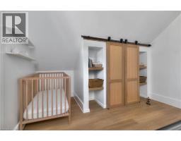 33 BLOOMINGDALE Road N - 25