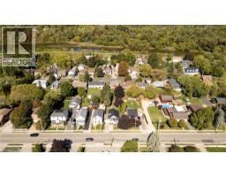 33 BLOOMINGDALE Road N - 44